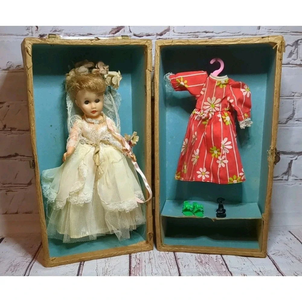 Vintage Circle P‎ Little Miss Revlon Clone Doll W/ Case & Some Clothes